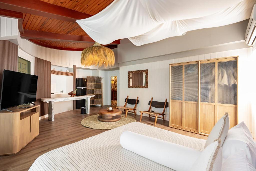 Comfortable hotel room near Patong Beach Phuket