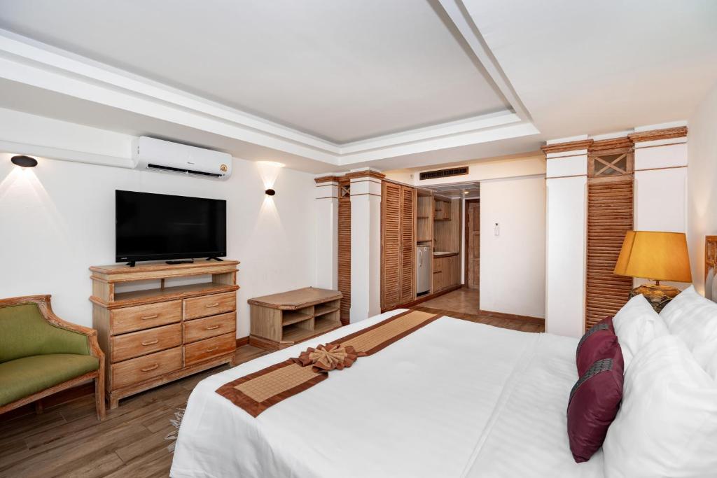 Comfortable hotel room near Patong Beach Phuket